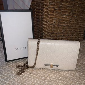 SOLD Pearly White Gucci bow crossbody (Rare)